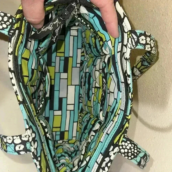 Vera Bradley retired island Bloom pattern - Picture 3 of 5